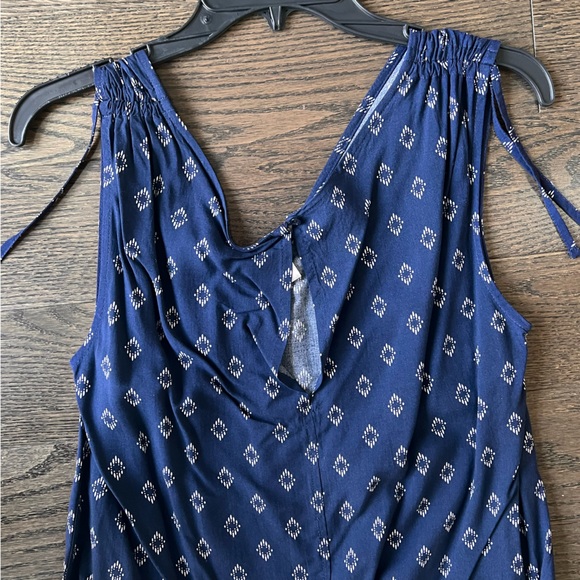 Old Navy patterned jumpsuit - Picture 2 of 3